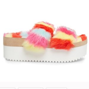 Madden Girl Faux Fur Festival Rainbow Platform Slipper Sandals W Sz 8